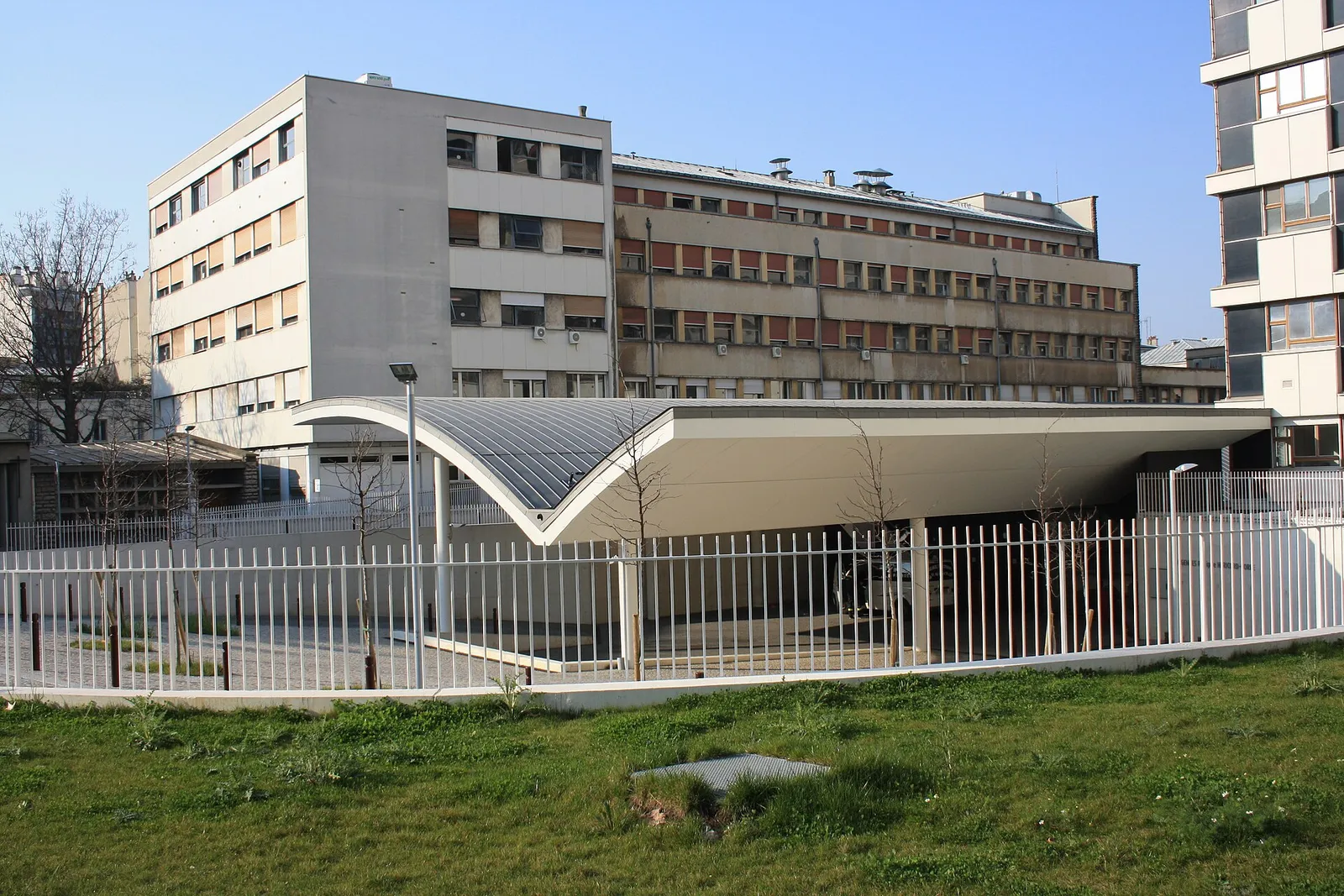 Entrée d'un service des urgences hospitalières (illustration)