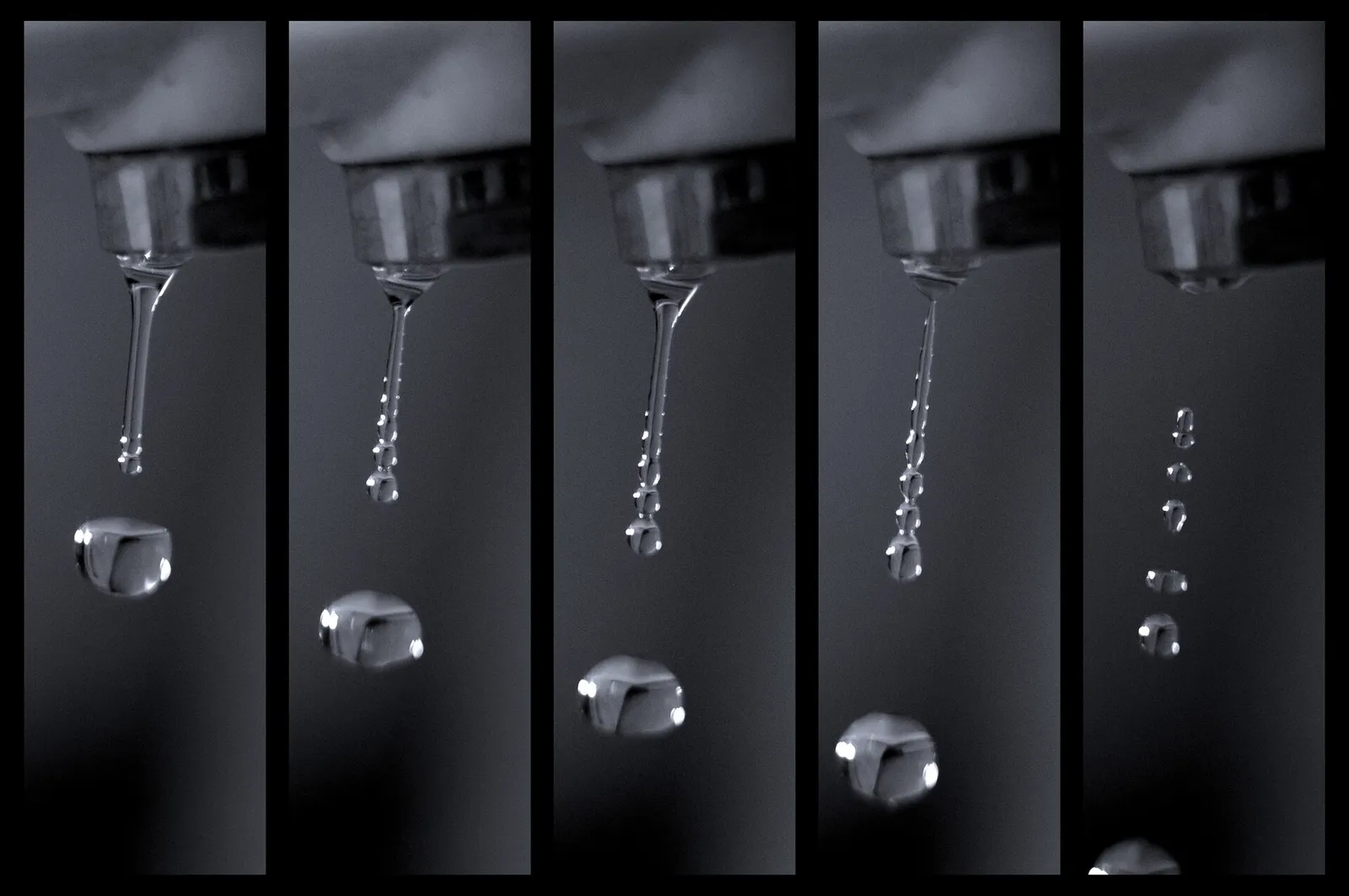 De l'eau qui coule d'un robinet de cuisine