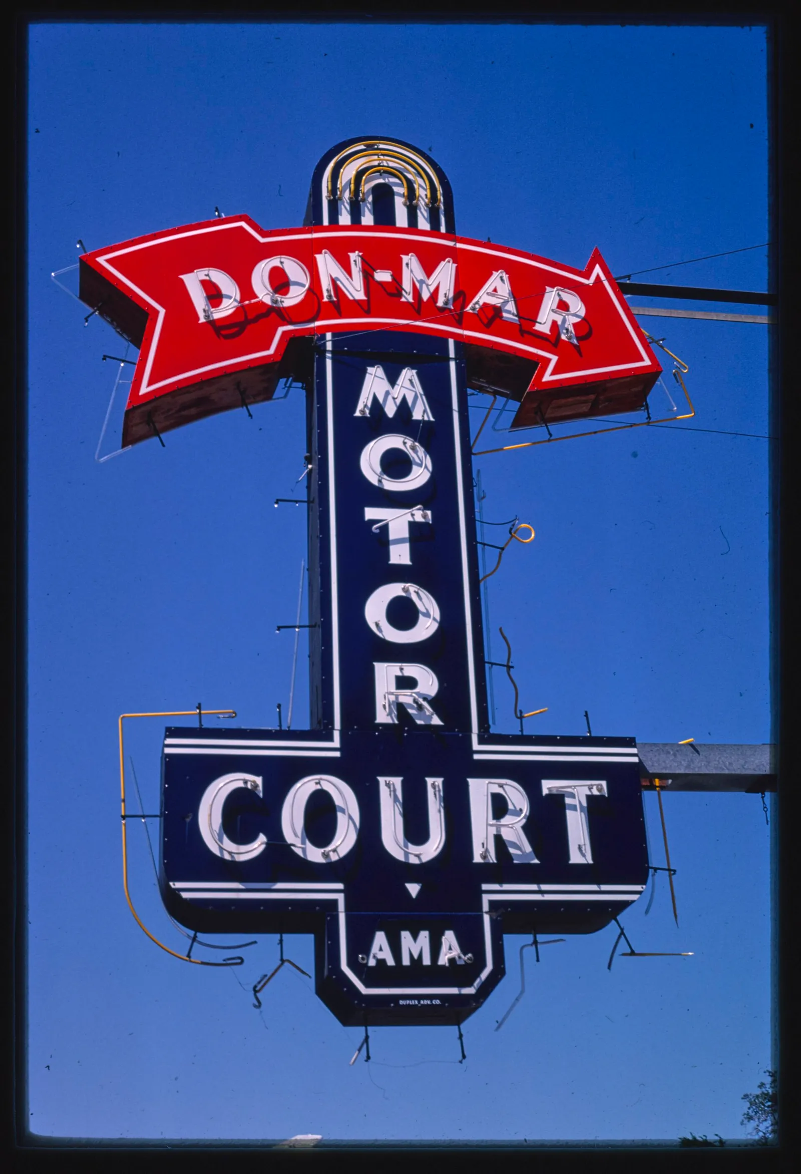 L'enseigne d'un motel américain (illustration)