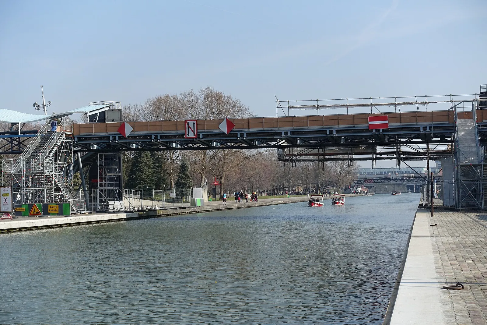Le canal de la Villette, à Paris (illustration)