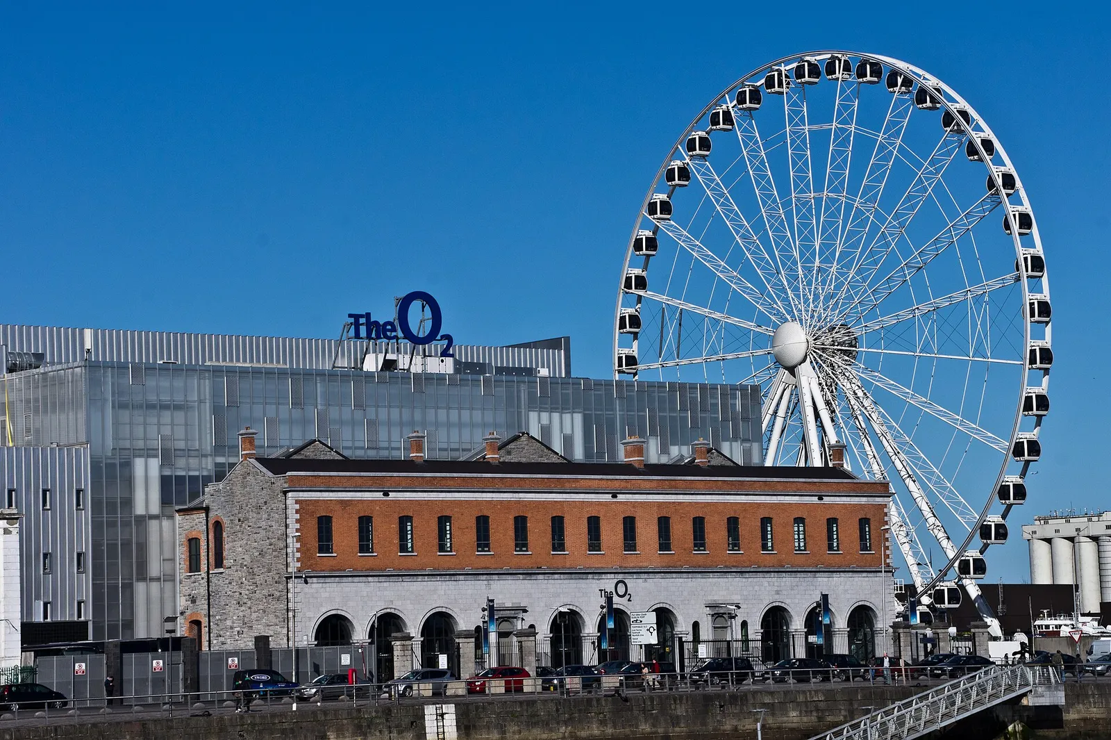 Les docklands de Dublin, quartier d'affaires (illustration)