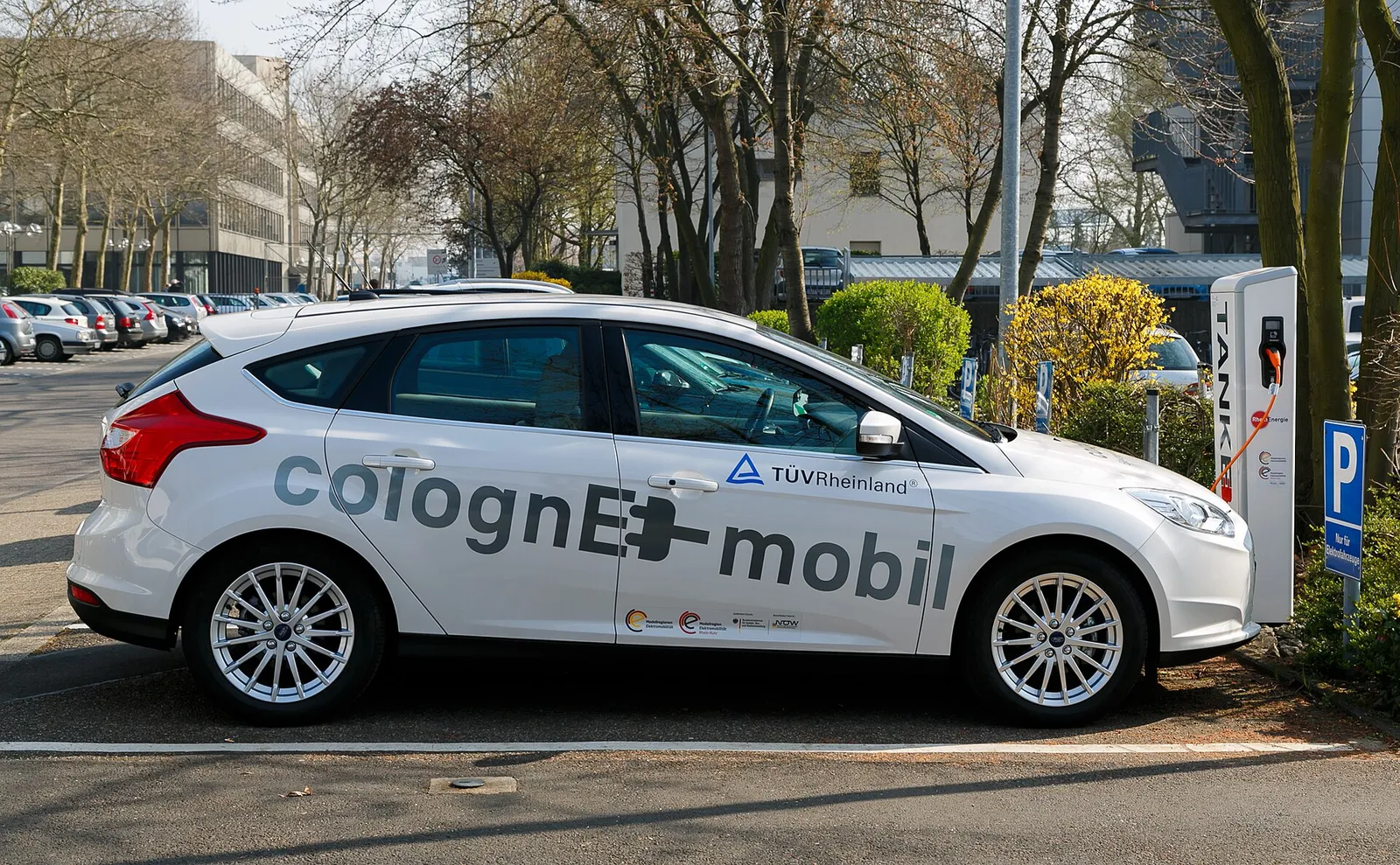 Une borne de recharge pour véhicule électrique (image d'illustration)
