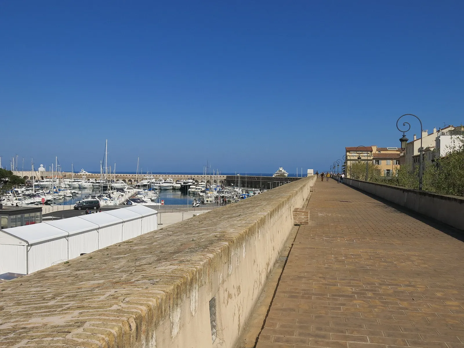 Antibes, sur la Côte d'Azur, où se tient le sommet
