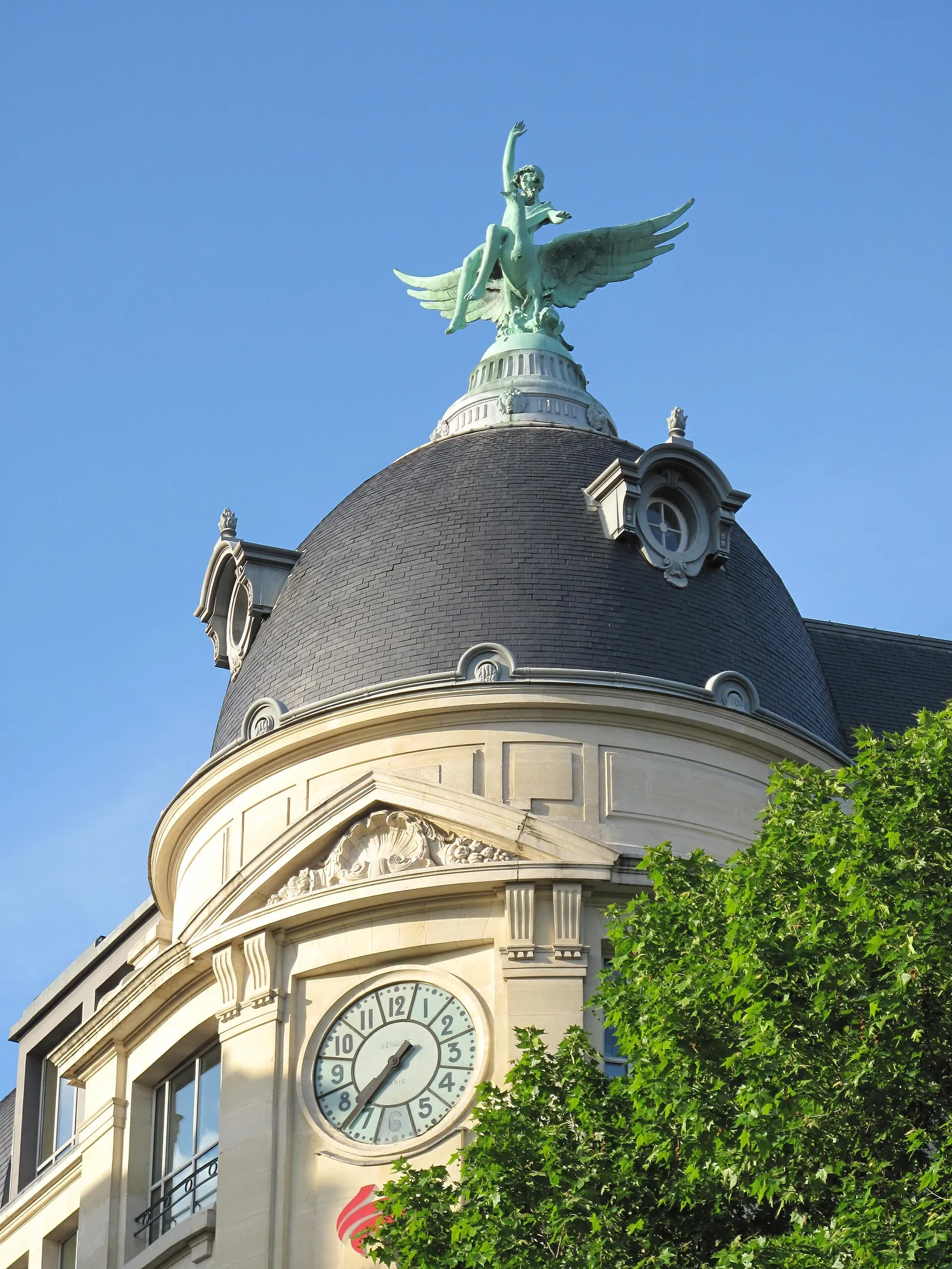 Façade d'un immeuble d'habitation parisien