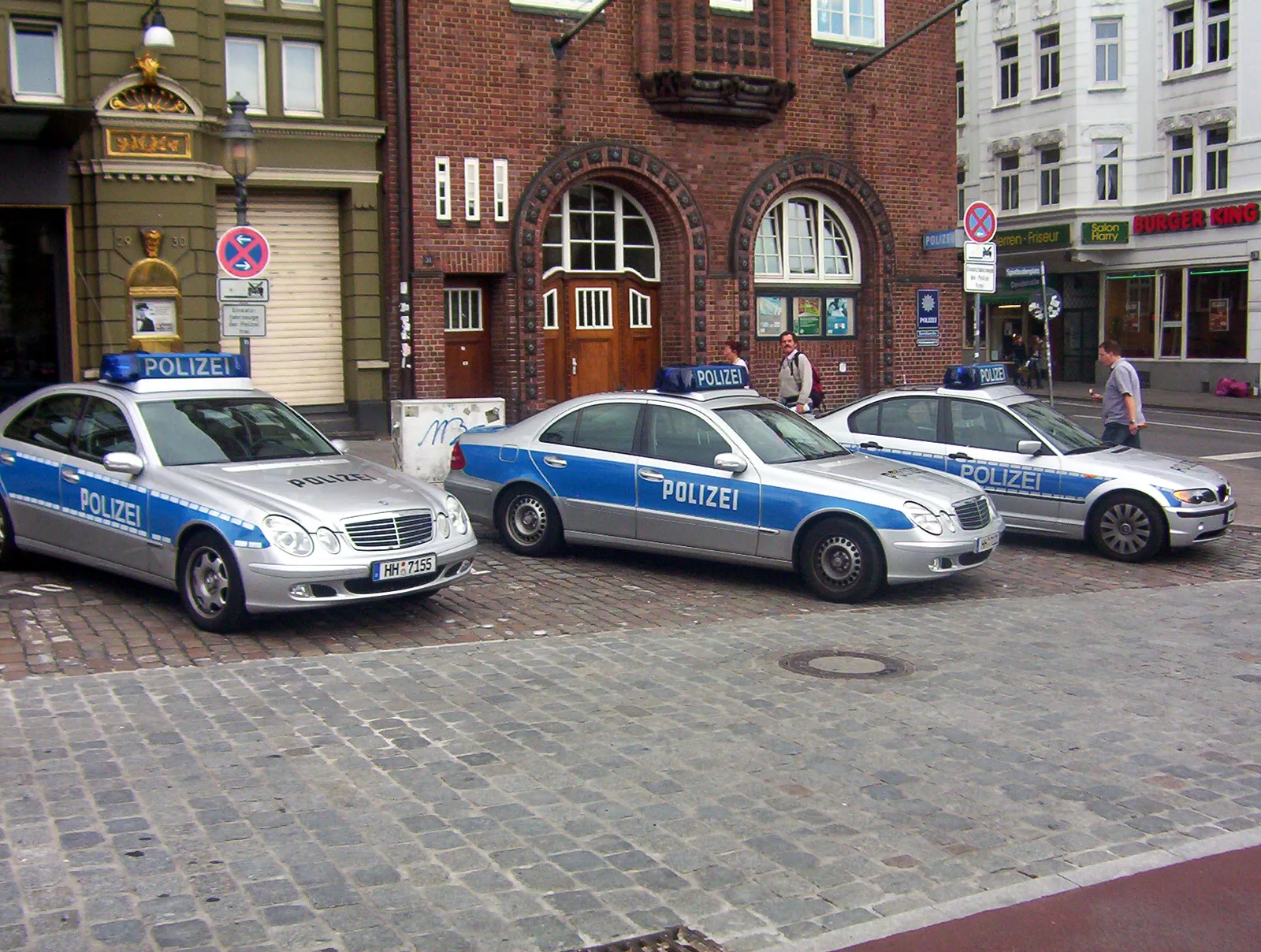 Véhicules de la police allemande (illustration)