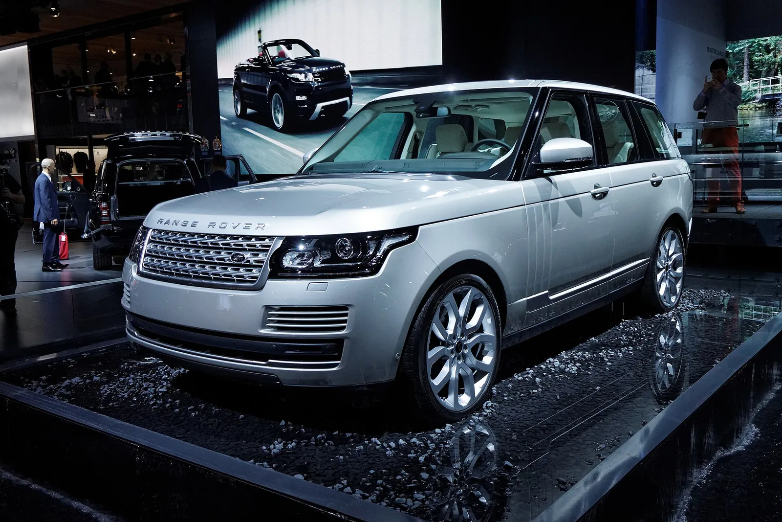 Un grand SUV exposé au Mondial de l'automobile de Paris (illustration)