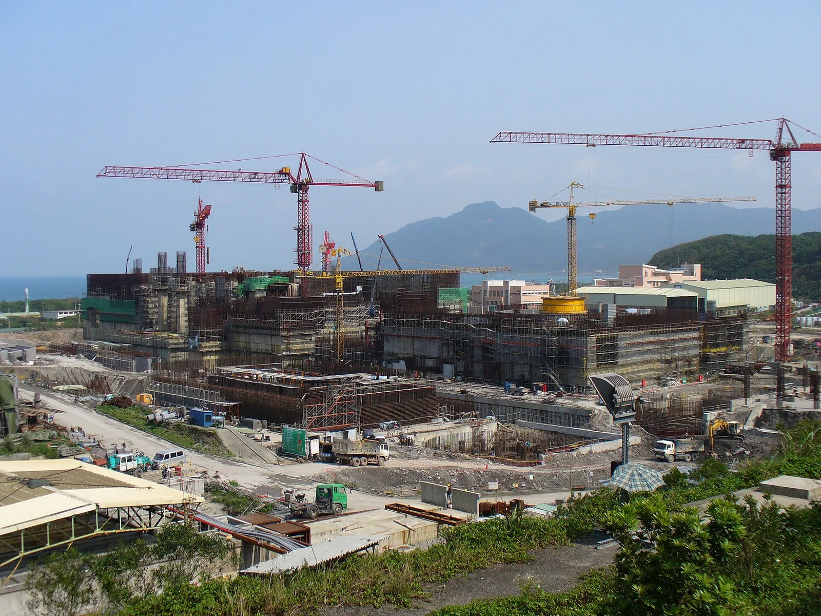 Chantier d'une centrale nucléaire (illustration)