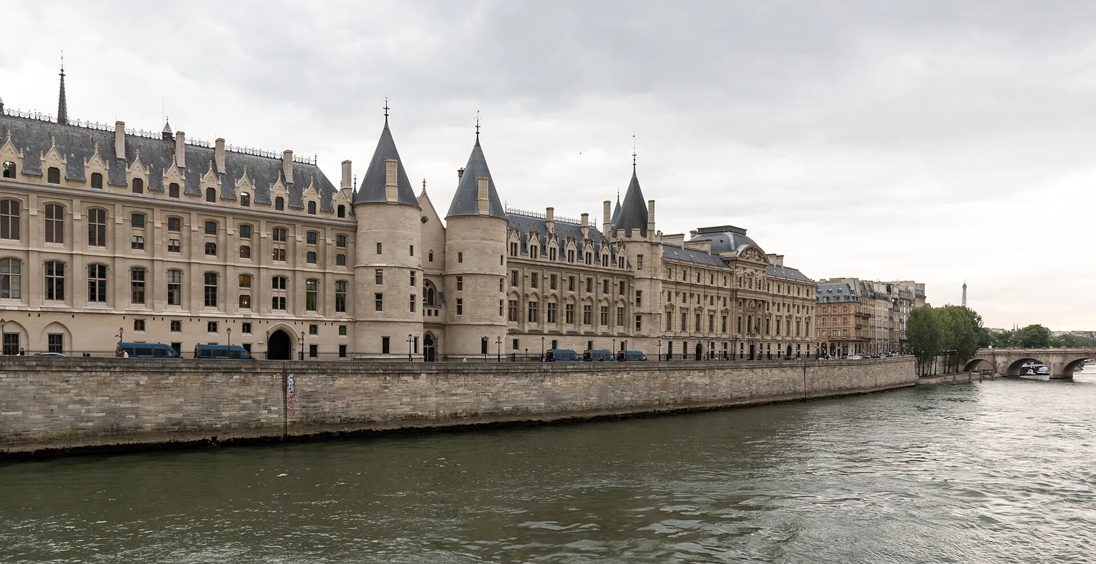 Le Palais de la Cité à Paris, siège historique de la justice (illustration)