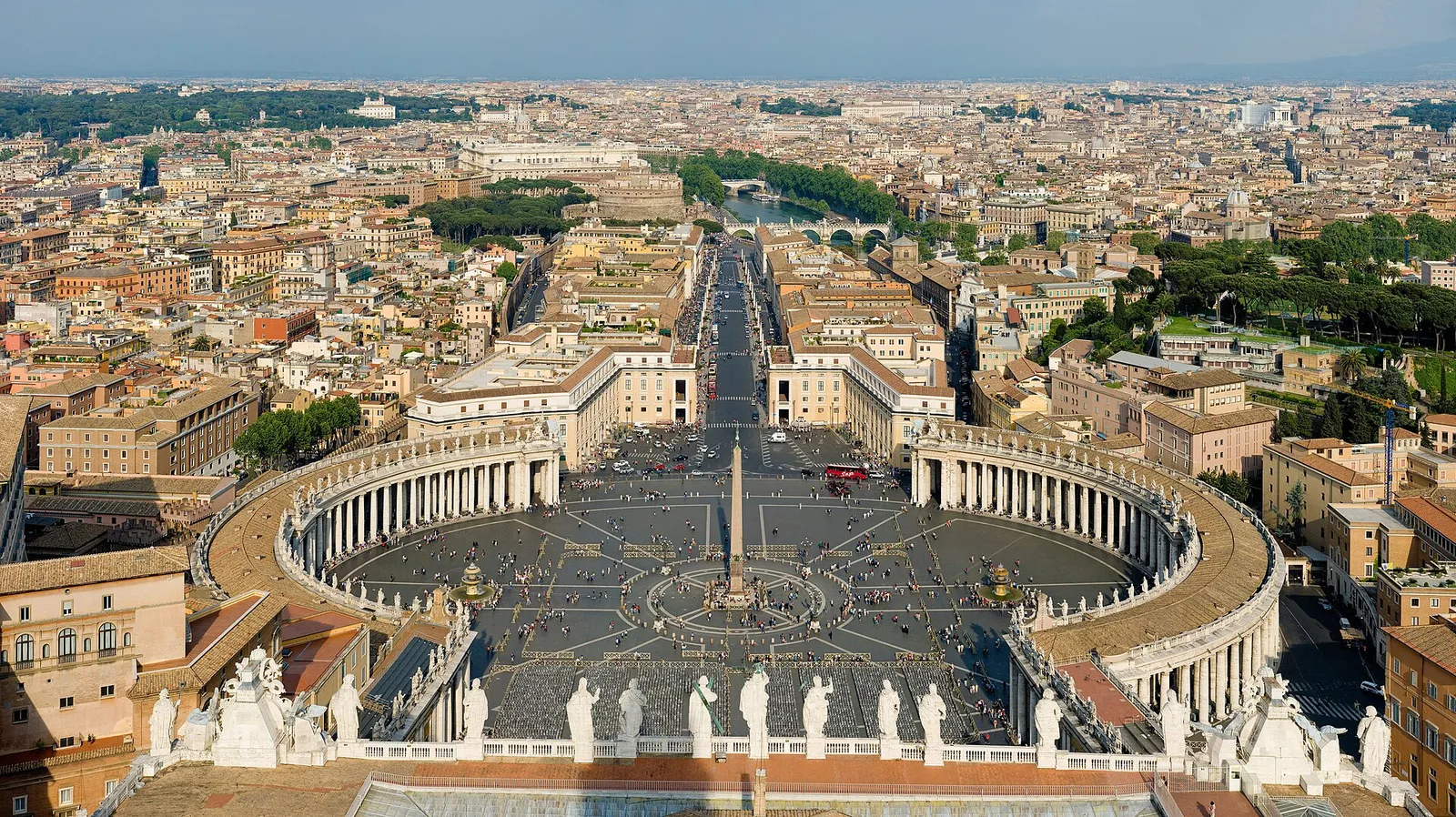 La place Saint-Pierre, au Vatican (illustration)