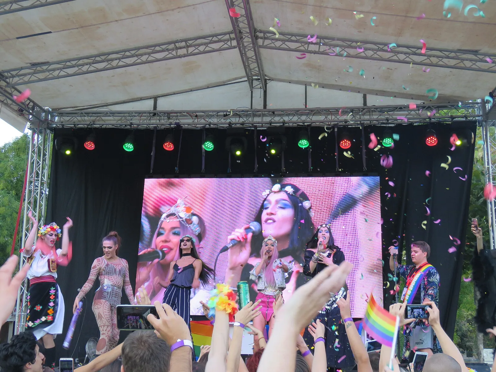 Performance de drag queens (illustration)