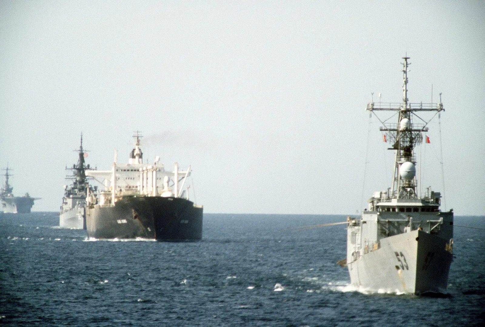 Un pétrolier escorté dans le golfe Persique (image d'archives)