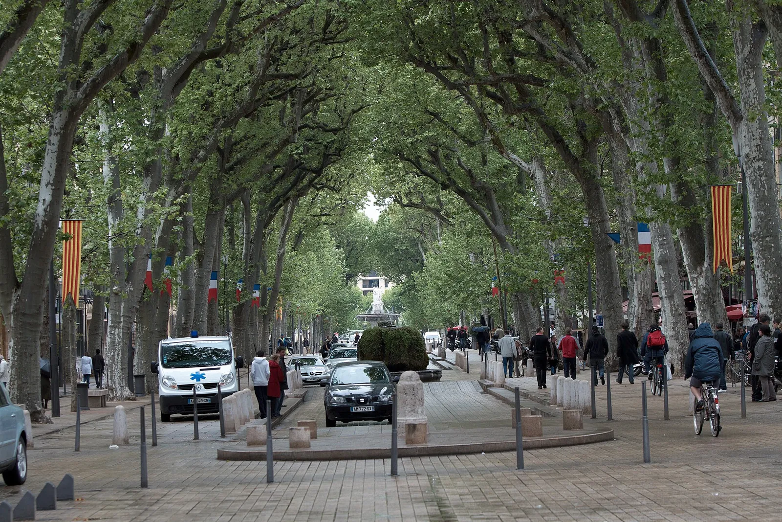 Le cours Mirabeau, à Aix-en-Provence (illustration)