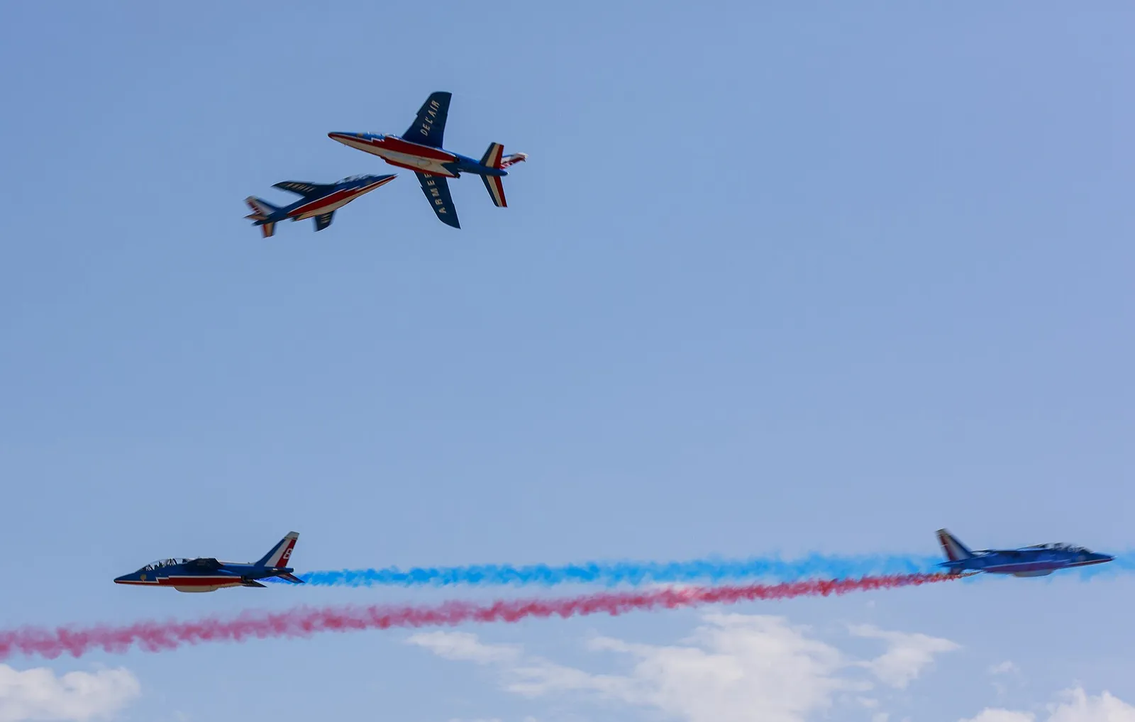 La Patrouille de France en formation, sillage tricolore