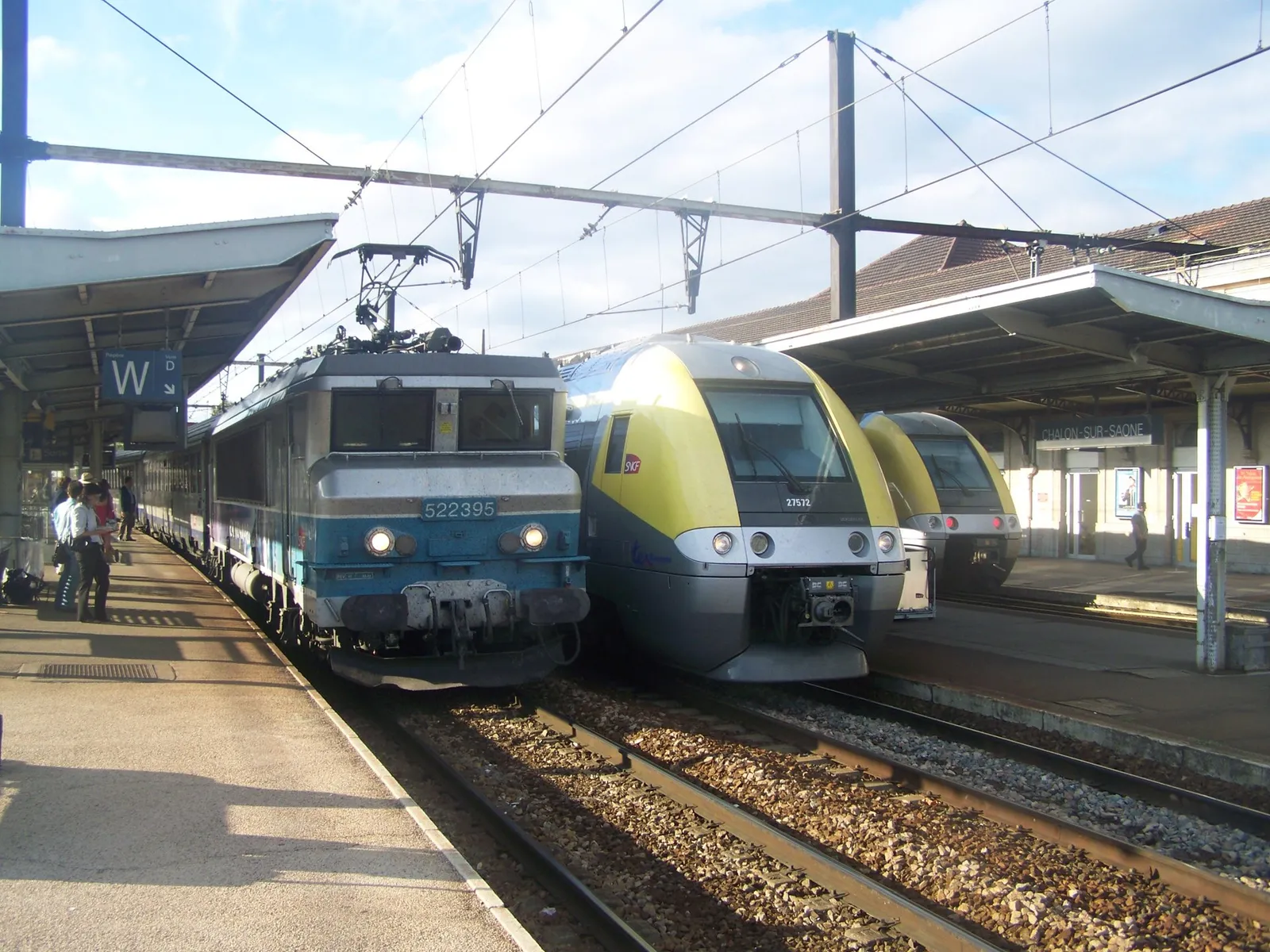 Un TER en gare de Chalon-sur-Saône