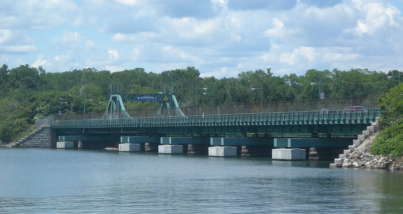 Le pont de City Island, dans le Bronx, où résidait l'acteur