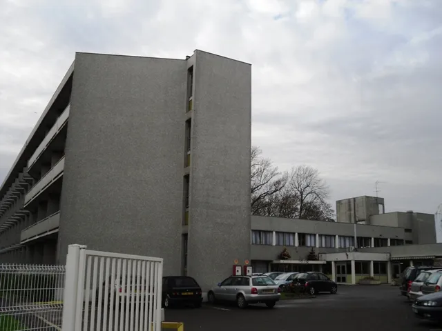 Un établissement d'hébergement pour personnes âgées dépendantes, à Savigny-sur-Orge