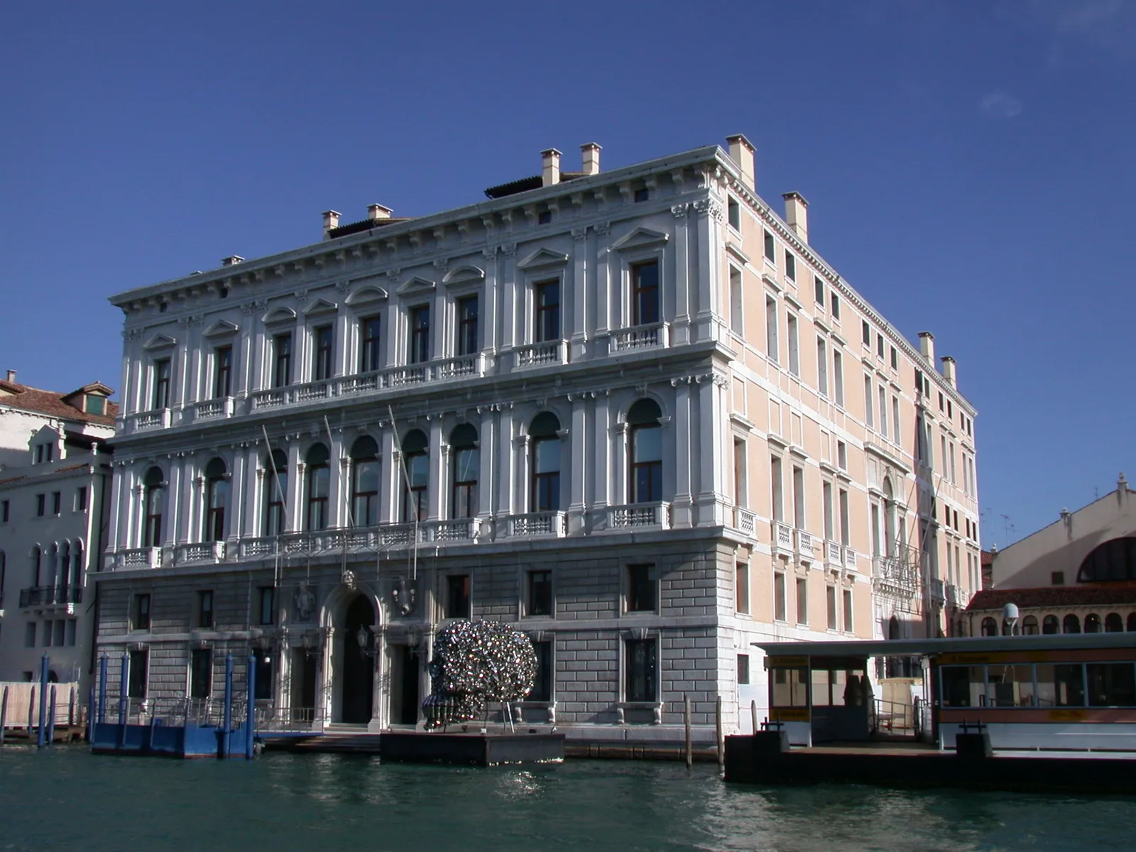 Le Palazzo Grassi, à Venise (illustration)