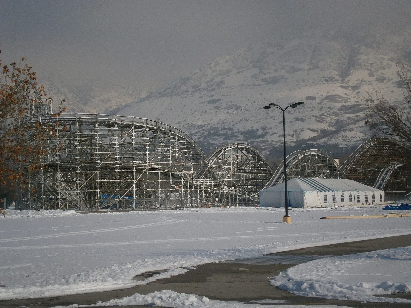 Un parc d'attractions (illustration)