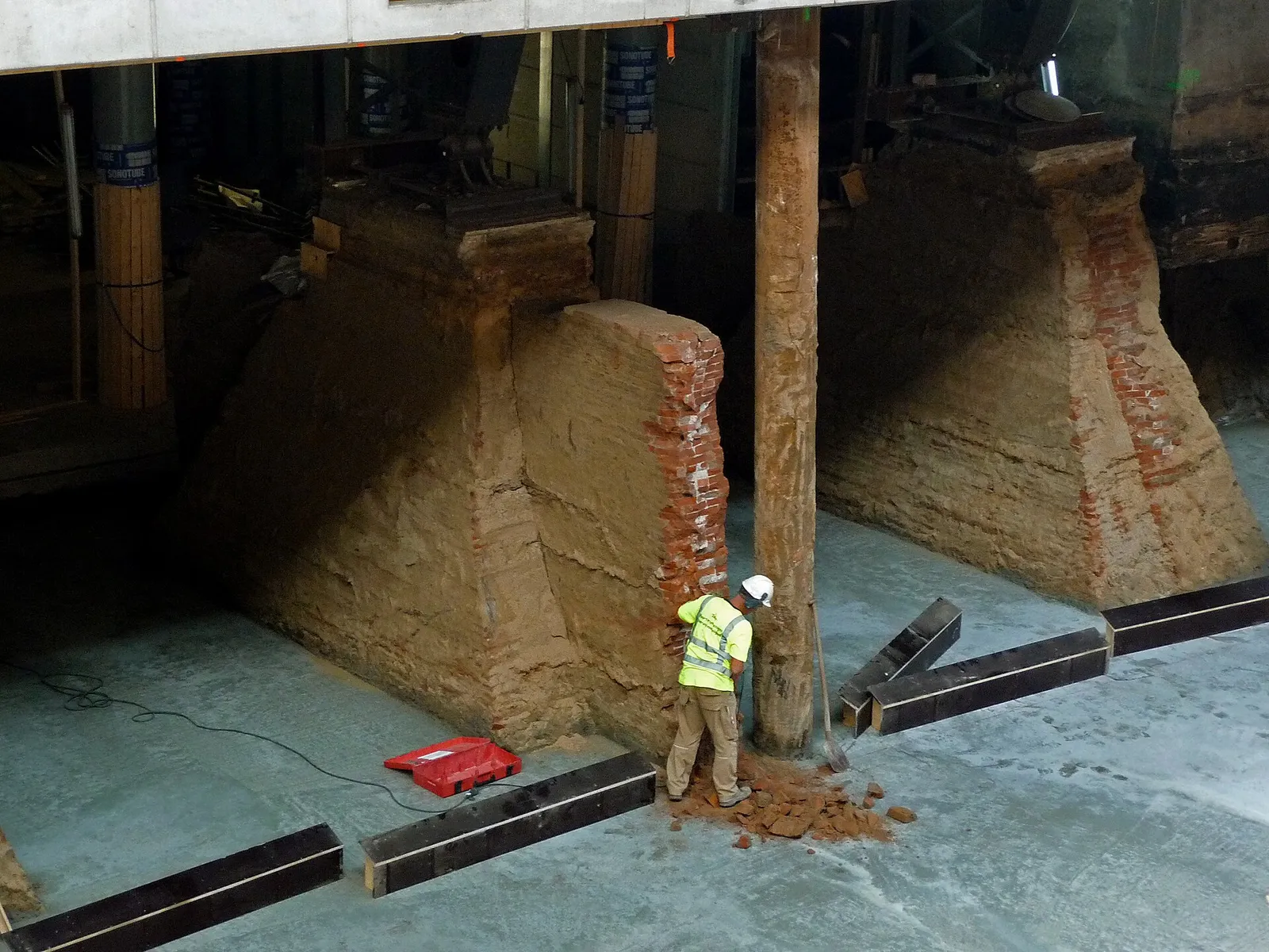 Ouvriers sur un chantier (illustration)
